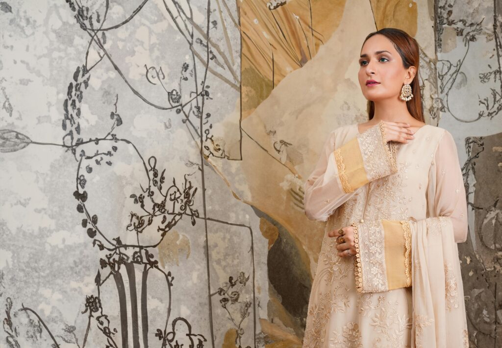 Pakistani suit for everyday elegance